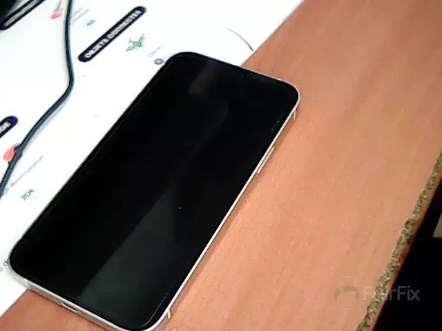 Réparation iPhone 12 (Ne s'allume plus, ne charge pas.)