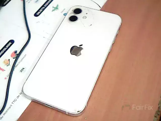 Réparation iPhone 12 (Ne s'allume plus, ne charge pas.)
