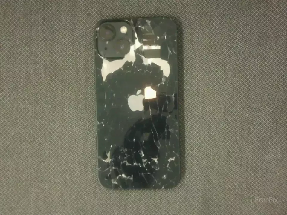 Réparation iPhone 13 (Remplacement vitre avant et vitre arrière.)