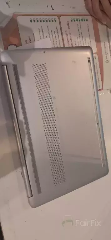 Réparation Hp15s-eq2042nf (Le ventilateur s'éteint au bout de 10 min sur l’ordi et ça affiche un écran bleu qui dit que le ventilateur ne marche pas)