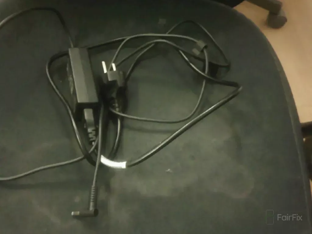 Réparation laptop HP (Remplacement connecteur de charge.)